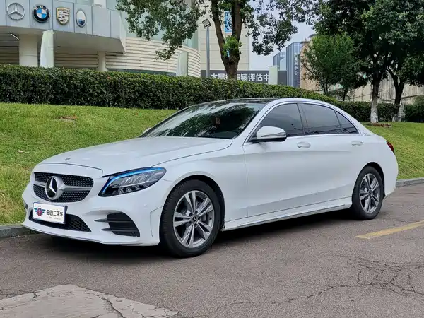 Mercedes-Benz C-Class 2021