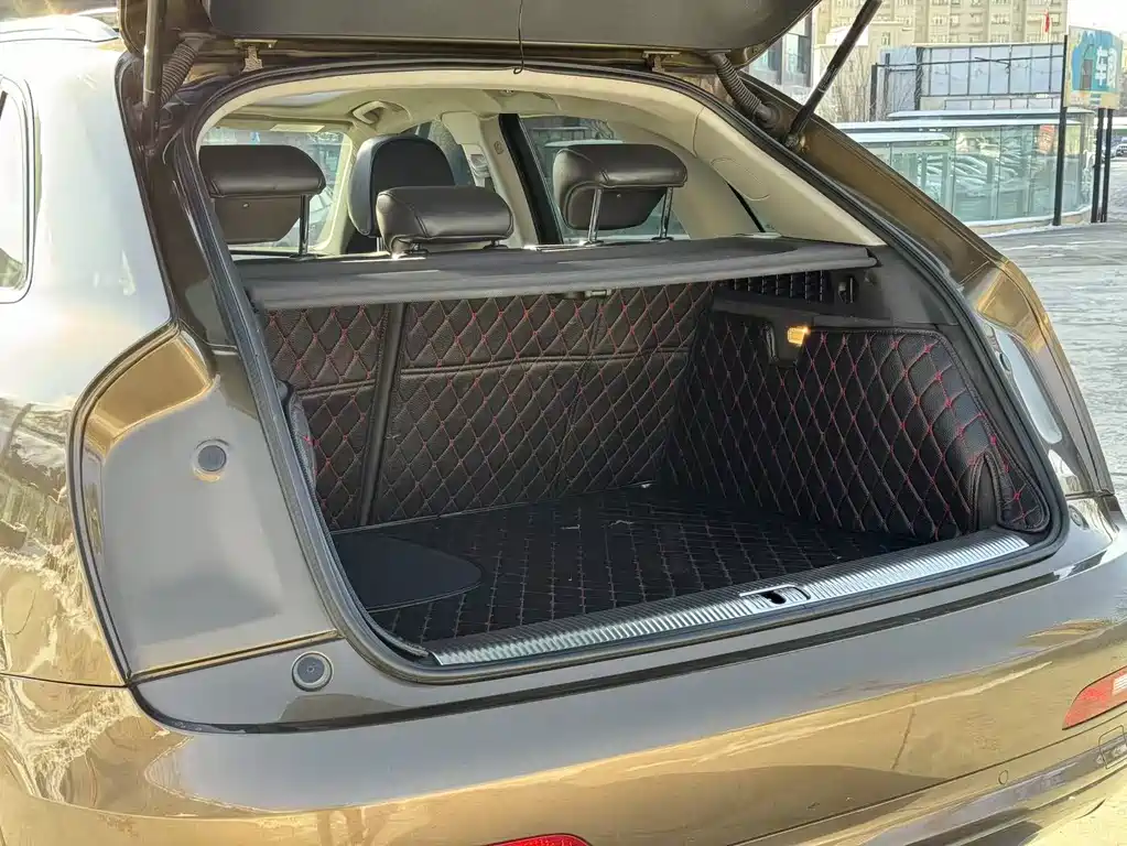 Audi Q3 2015 — фото 12