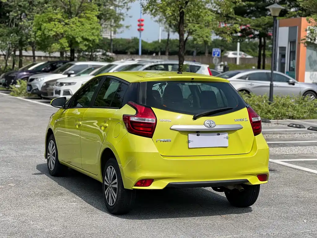 Toyota Yaris L 2016