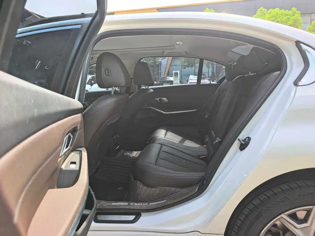 BMW i3 2023 — фото 10