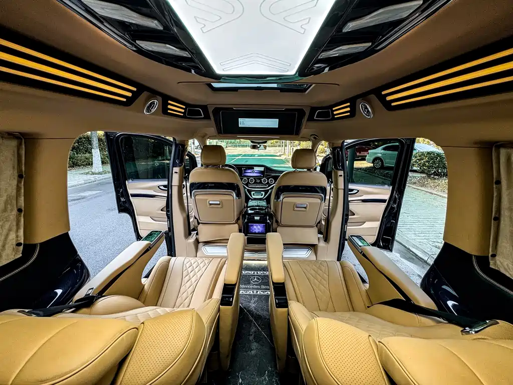 Mercedes-Benz Vito 2023 — фото 13