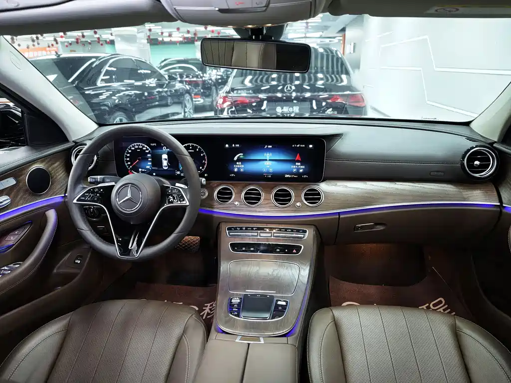 Mercedes-Benz E-Class 2022 — фото 8