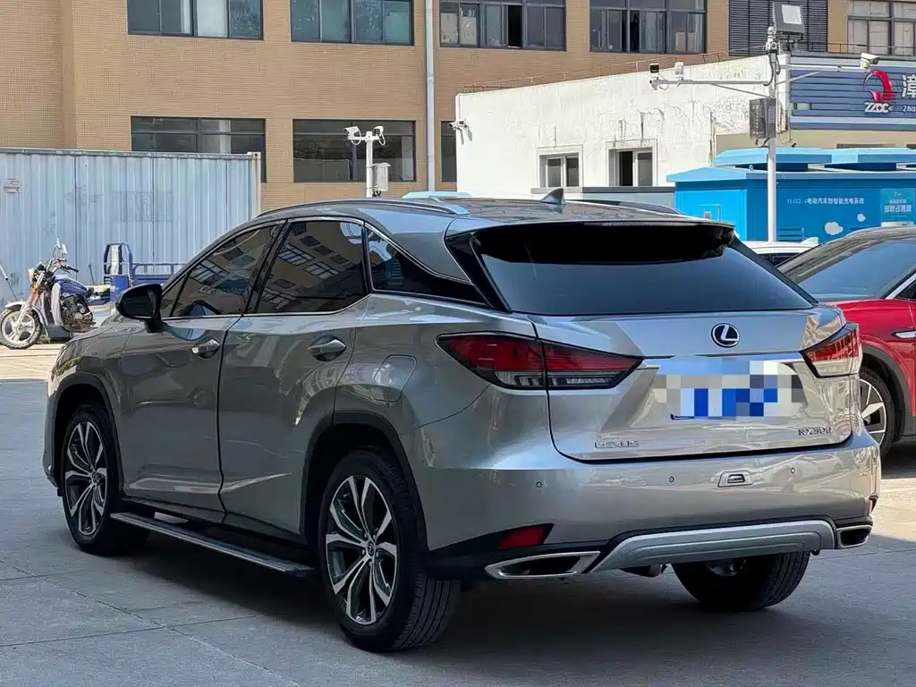 Lexus RX 2021 — фото 9