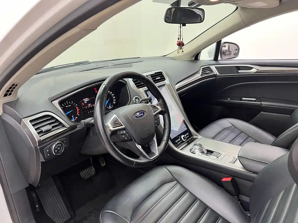 Ford Mondeo 2022 — фото 10