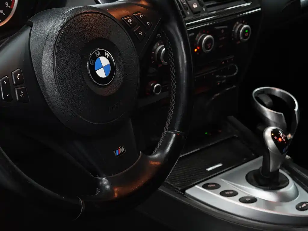 BMW M6 2008 — фото 11