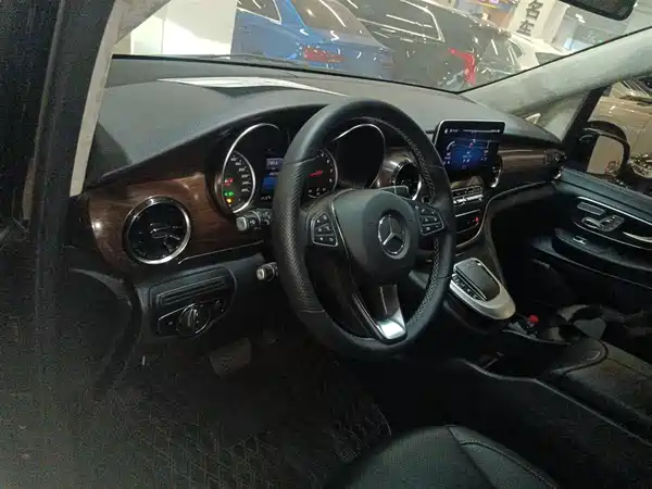 Mercedes-Benz V-Class 2020