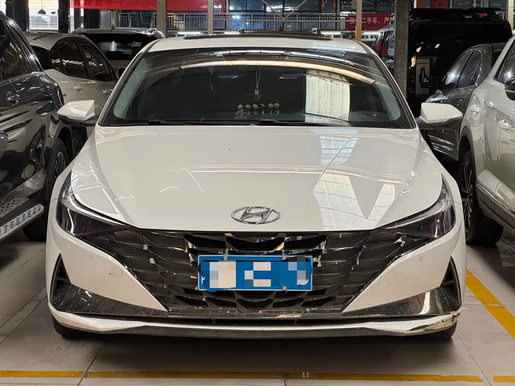 Hyundai Elantra 2022 — фото 2