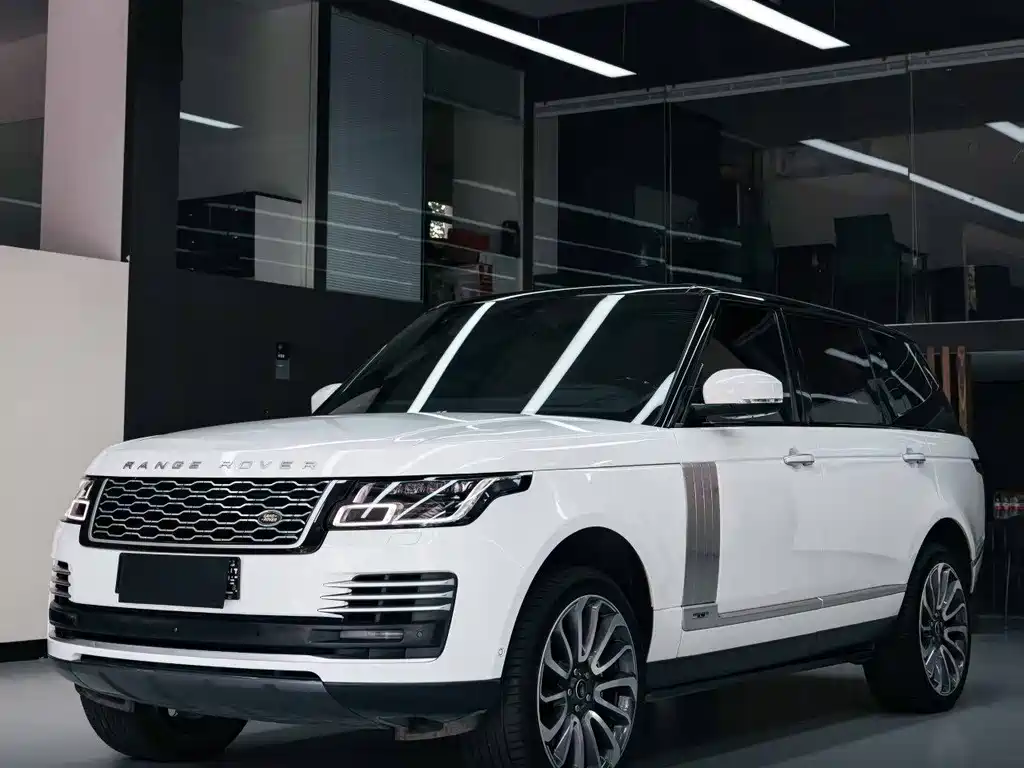 Land Rover Range Rover 2022 — фото 1