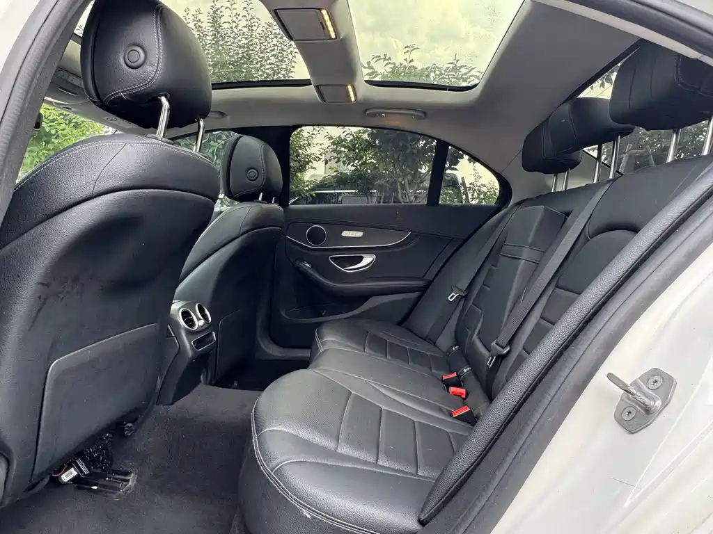 Mercedes-Benz C-Class 2019 — фото 11