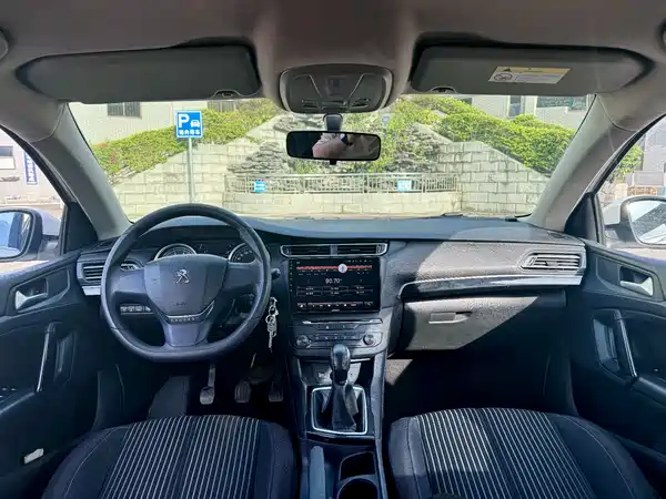 Peugeot 408 2014