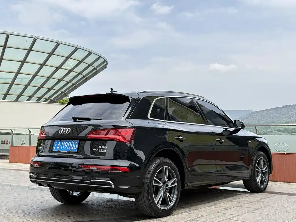 Audi Q5L 2021 — фото 4