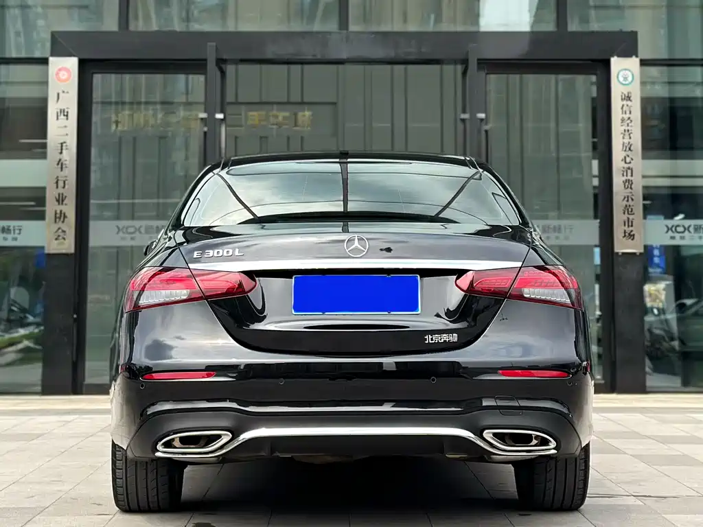Mercedes-Benz E-Class 2023 — фото 8