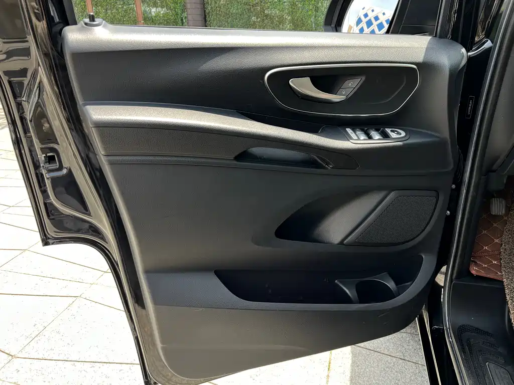 Mercedes-Benz Vito 2017 — фото 23