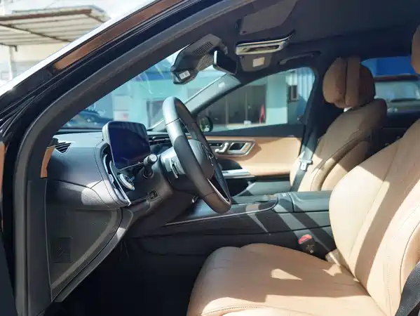 Mercedes-Benz E-Class 2024