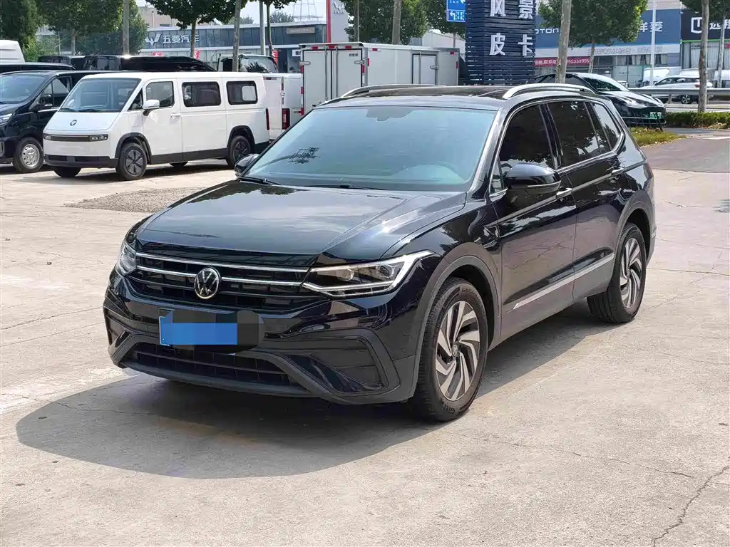 Volkswagen Tiguan L 2025 — фото 1