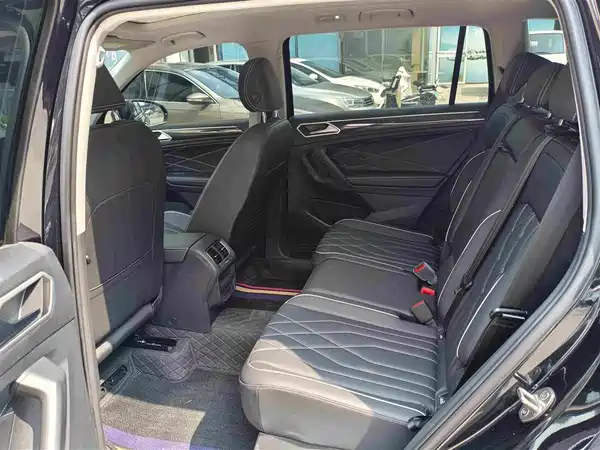 Volkswagen Tiguan L 2025