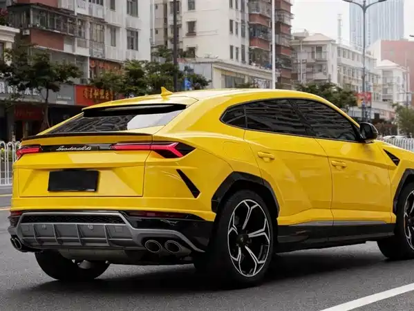 Lamborghini Urus 2021