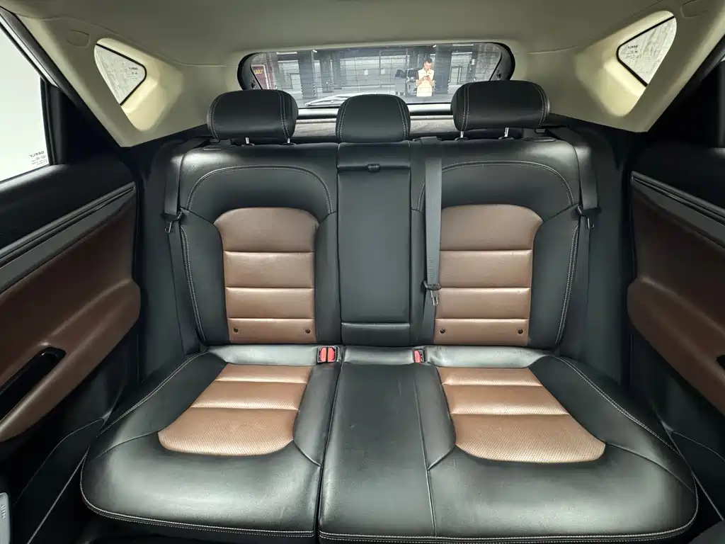 Geely Emgrand GS 2019 — фото 17