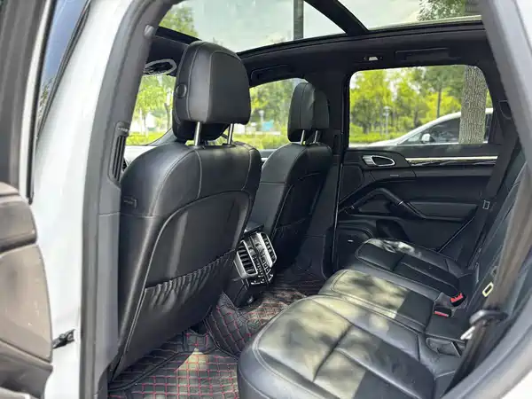 Porsche Cayenne 2014