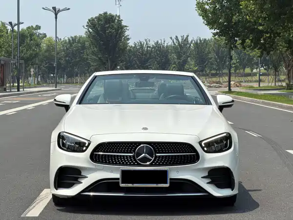 Mercedes-Benz E-Class 2022