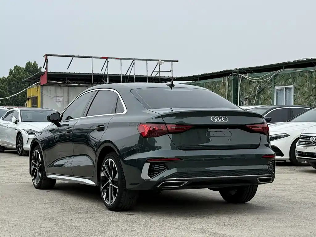 Audi A3 2023 — фото 10