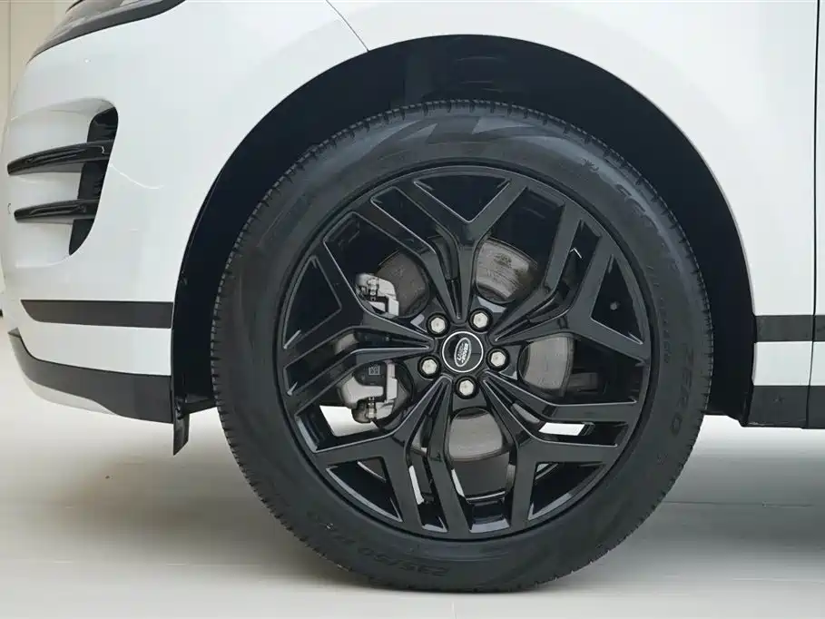 Land Rover Evoque 2023 — фото 15