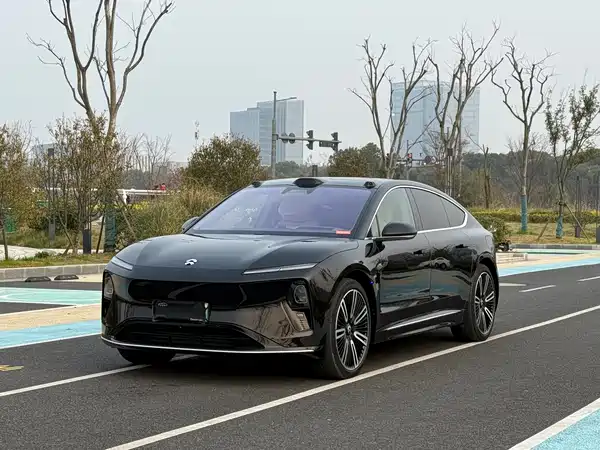 NIO ET9 2025