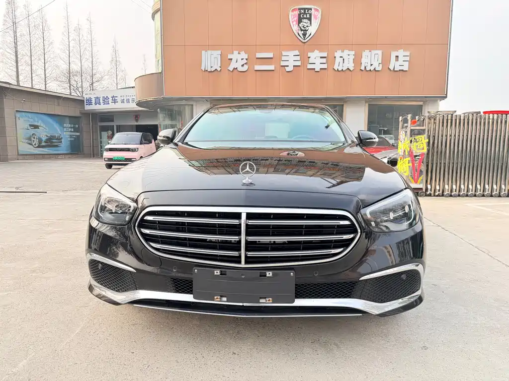 Mercedes-Benz E-Class 2023 — фото 2