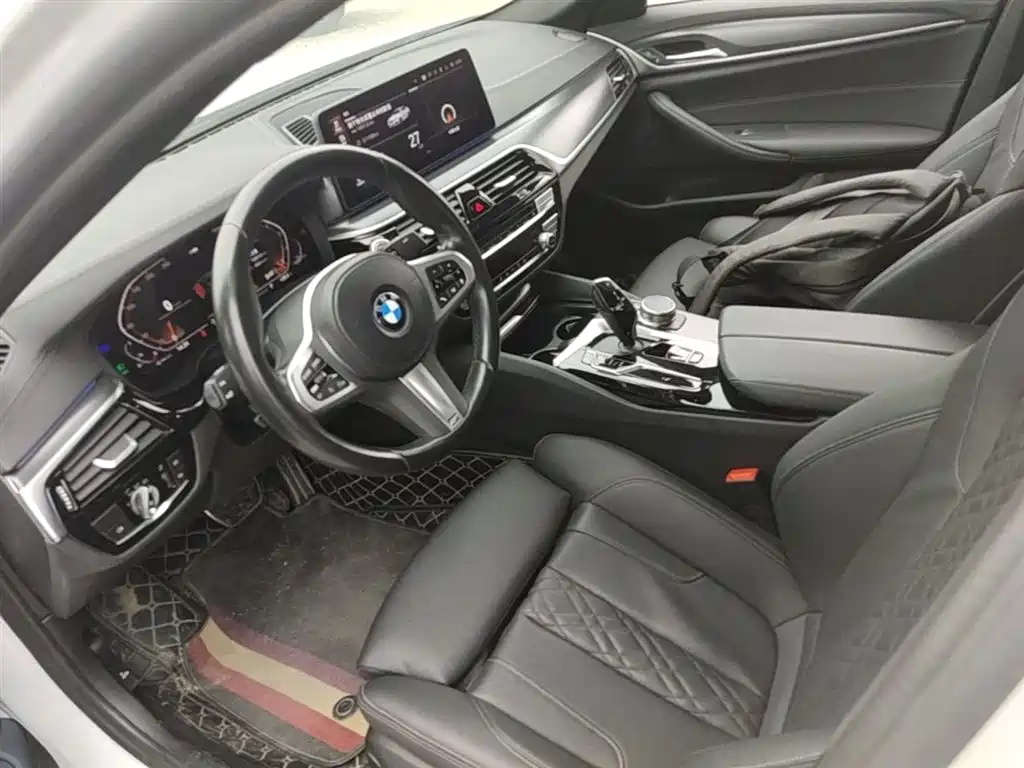 BMW 5 Series 2023 — фото 15