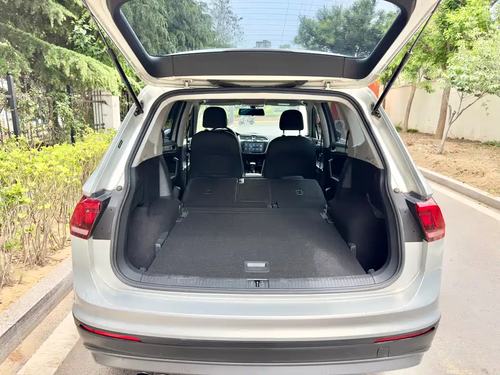 Volkswagen Tiguan L 2017 — фото 22