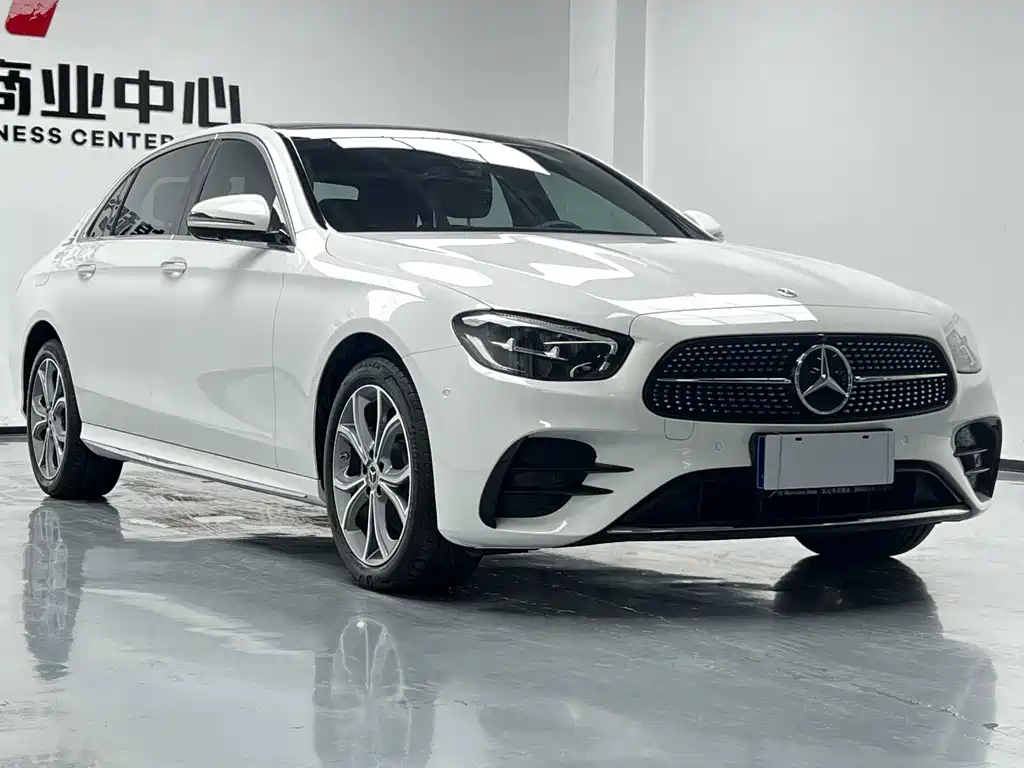 Mercedes-Benz E-Class 2022 — фото 2