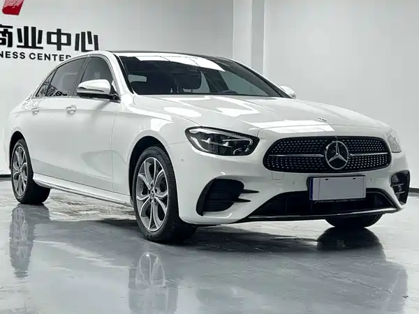Mercedes-Benz E-Class 2022