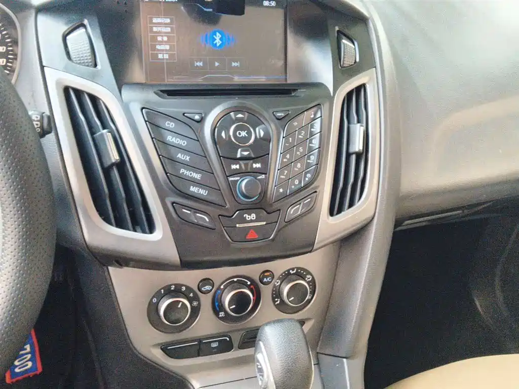Ford Focus 2014 — фото 14