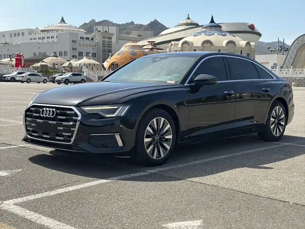 Audi A6L 2019 — фото 1