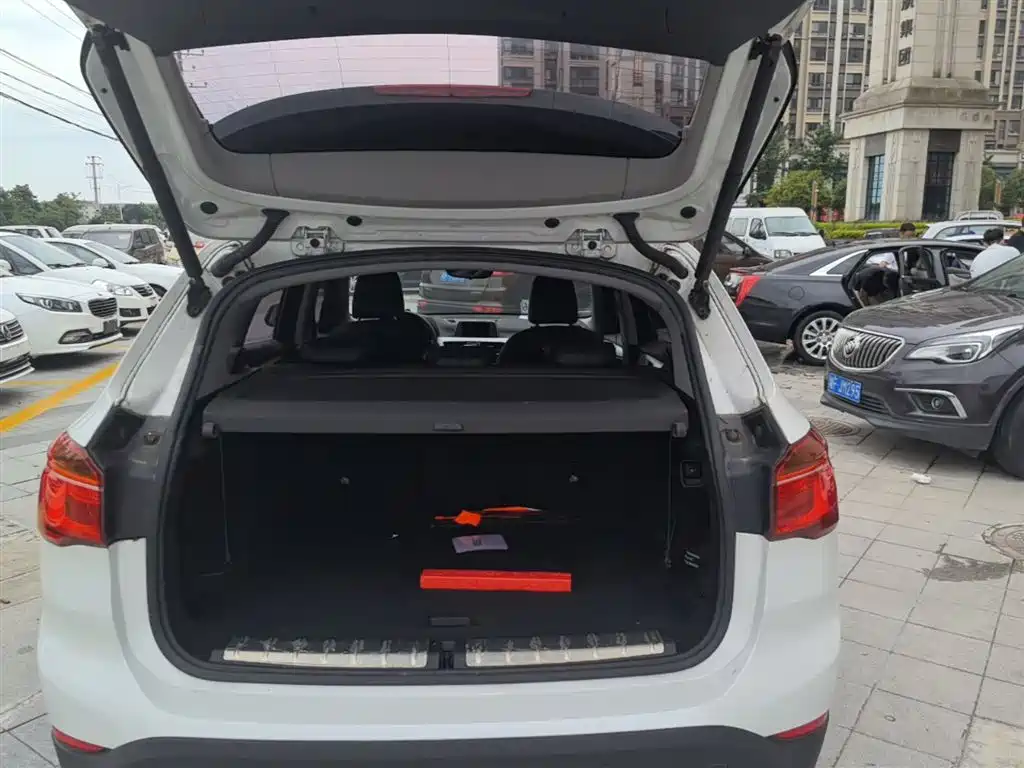 BMW X1 2017 — фото 19