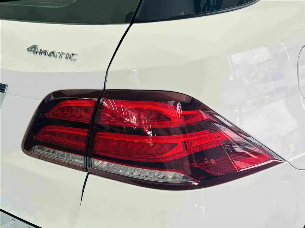 Mercedes-Benz GLE 2018 — фото 12
