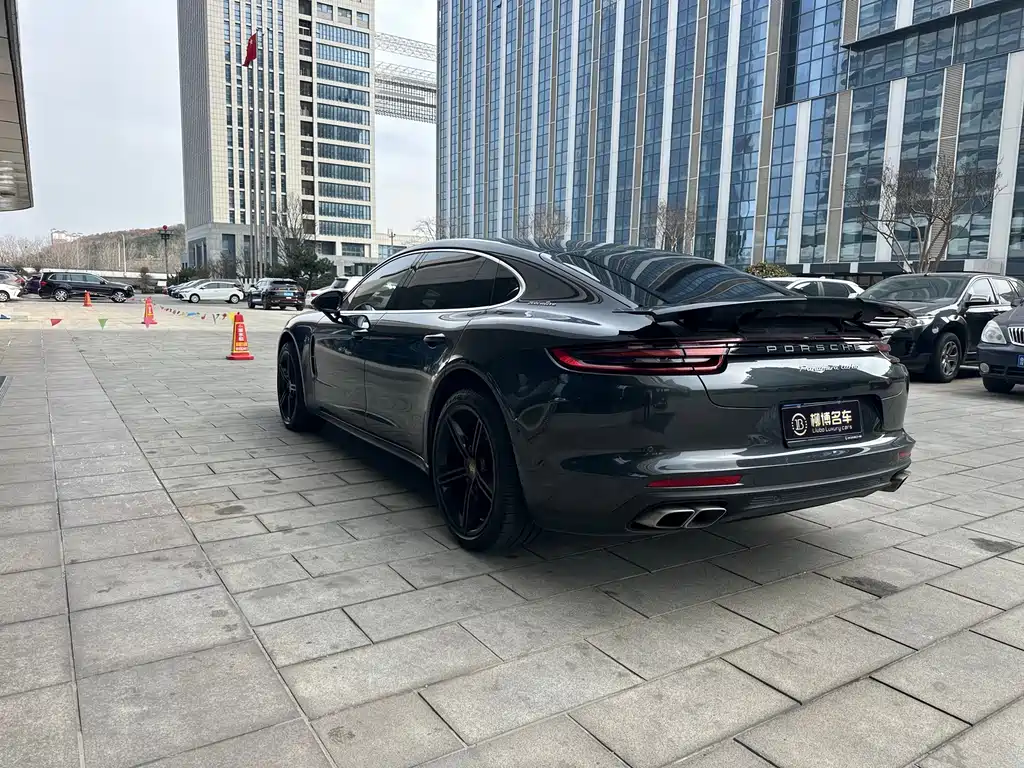Porsche Panamera 2019 — фото 6
