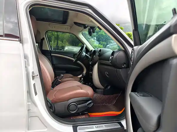 MINI Countryman 2015