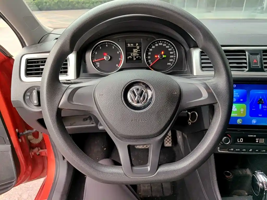 Volkswagen Santana 2015 — фото 11