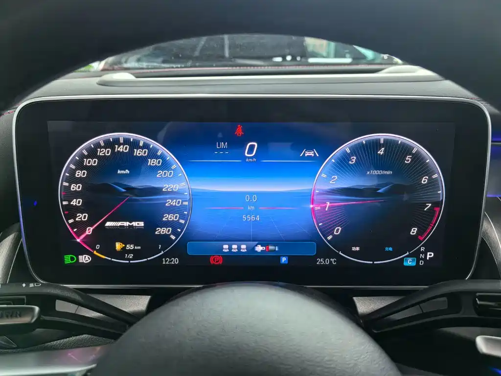 Mercedes-Benz GLC AMG 2025 — фото 6