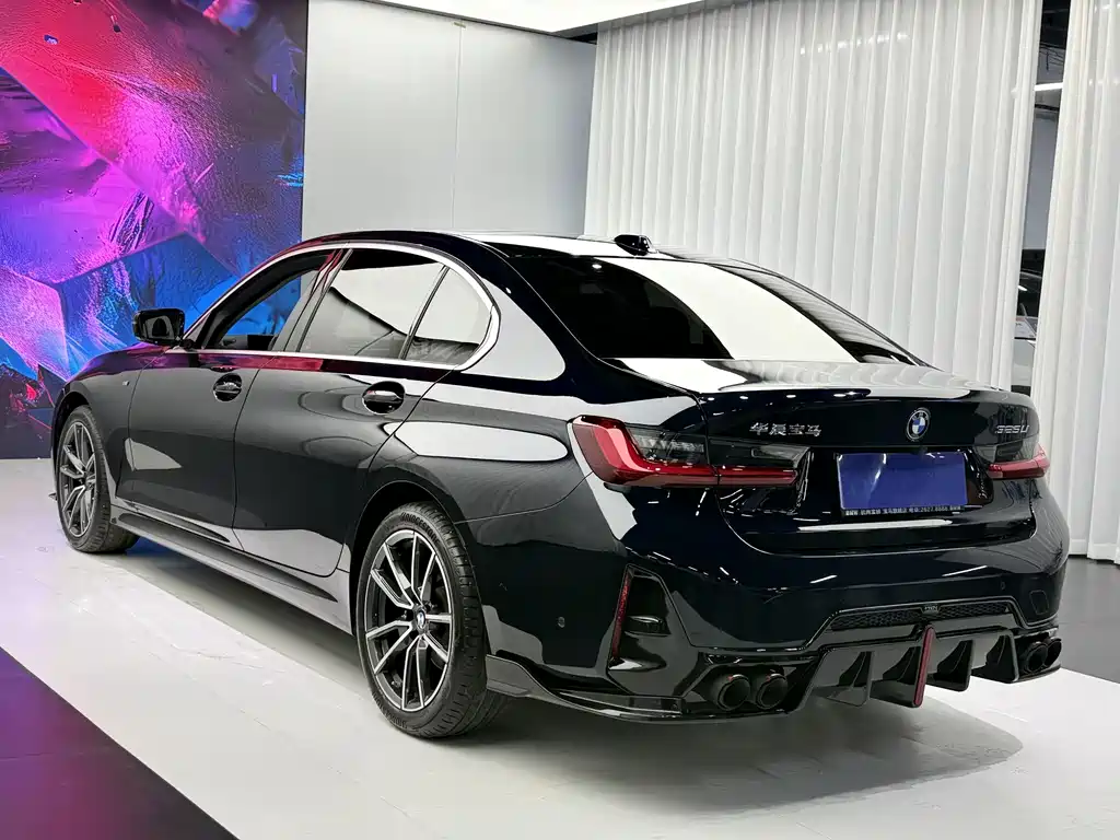 BMW 3 Series 2024 — фото 10
