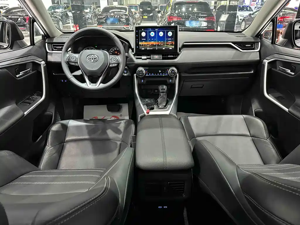 Toyota Wildlander 2022 — фото 9