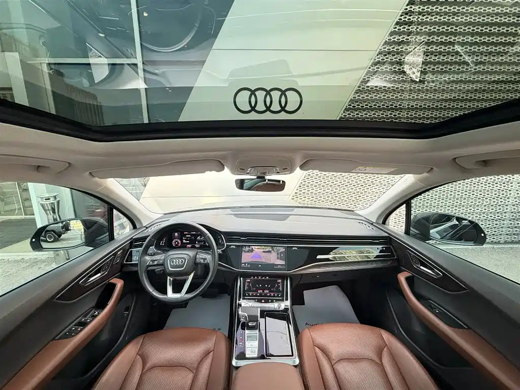 Audi Q7 2020 — фото 7