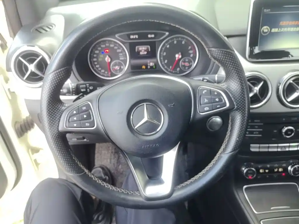 Mercedes-Benz B-Class 2015