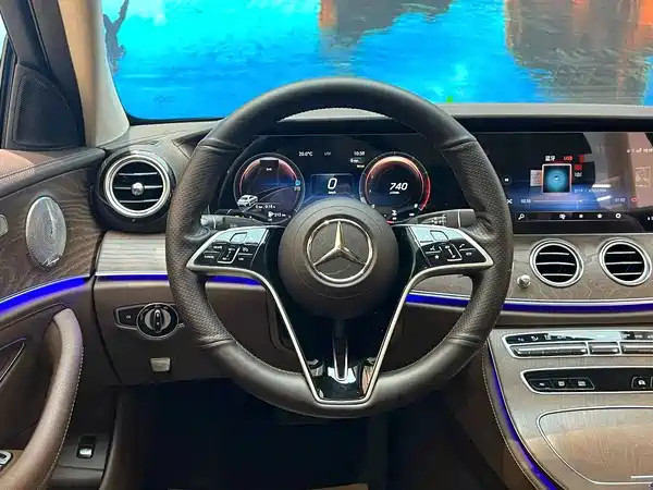 Mercedes-Benz E-Class 2023