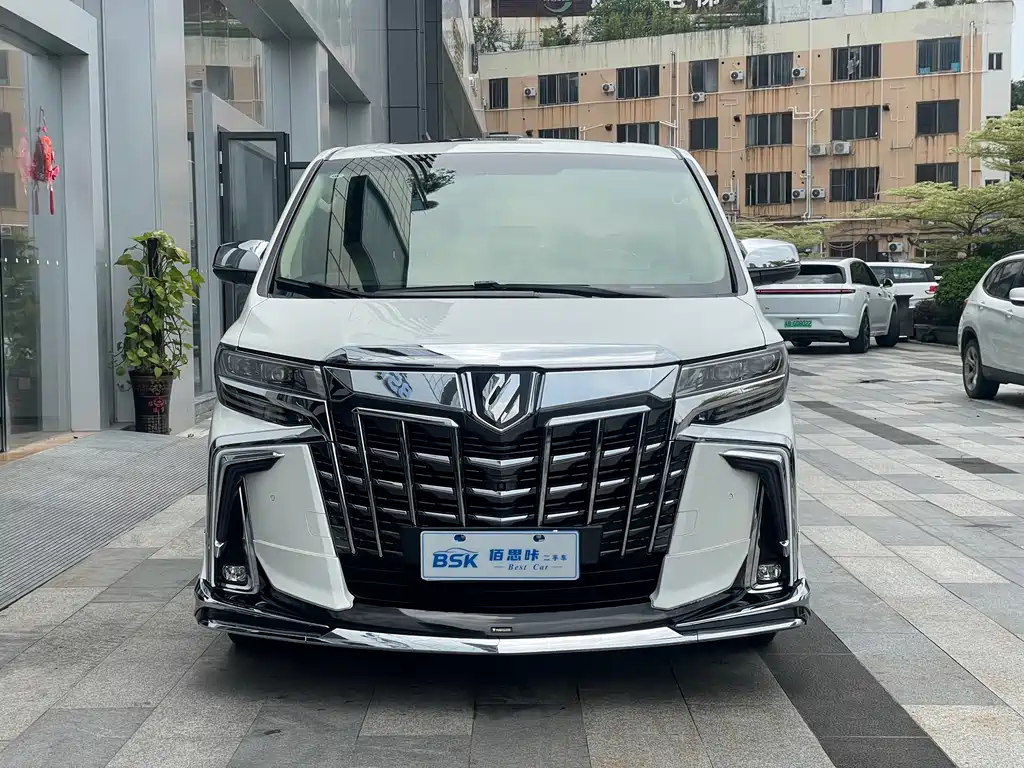 Toyota Alphard 2018 — фото 2