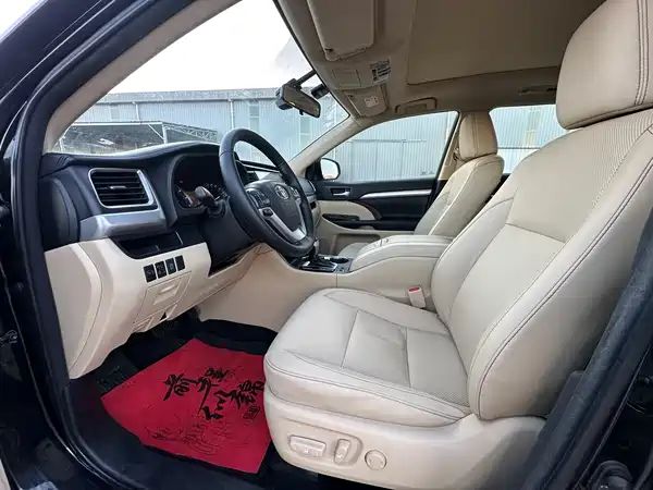 Toyota Highlander 2015