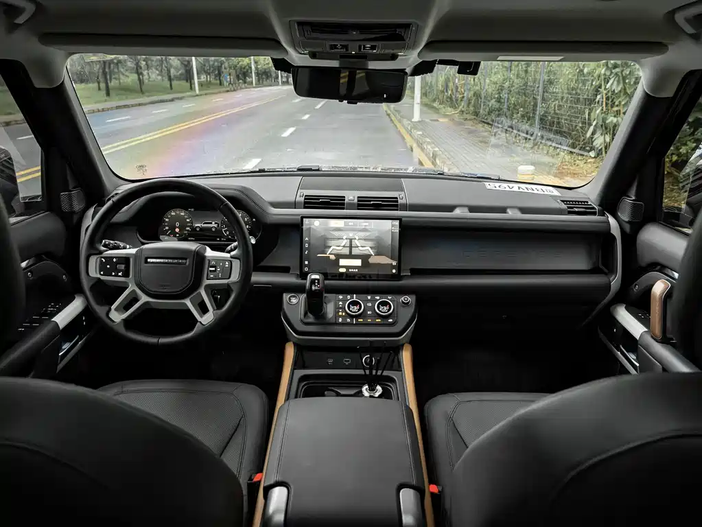 Land Rover Defender 2023 — фото 4