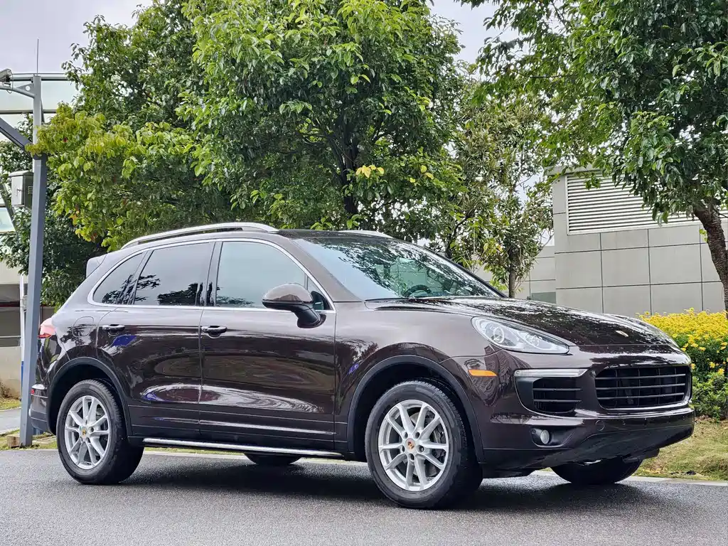 Porsche Cayenne 2015 — фото 3