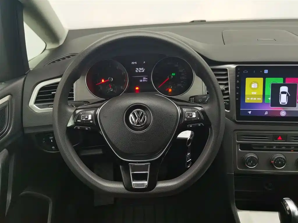 Volkswagen Golf Sportsvan 2018 — фото 11